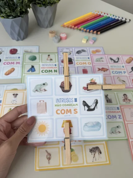 Jogo dos Intrusos